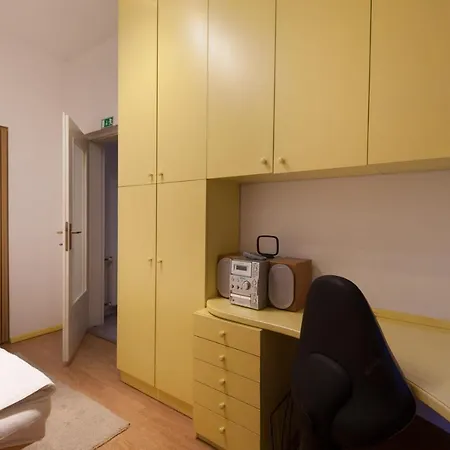 Apartment Retro Tour As Behind - Step Away From Ljubljanica River *